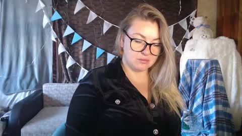 Snapshot of nikaskylink chatting on October 2, 4:06 am Nika online show from October 2, 4:06 am