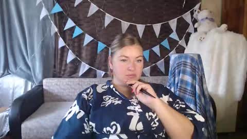 Snapshot of nikaskylink chatting on September 27, 4:19 am Nika online show from September 27, 4:19 am