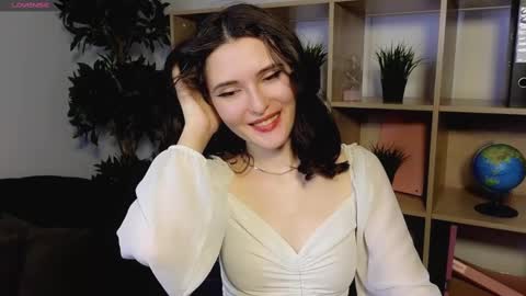 Snapshot of niki_cutes chatting on January 12, 1:32 am niki_cutes online show from January 12, 1:32 am