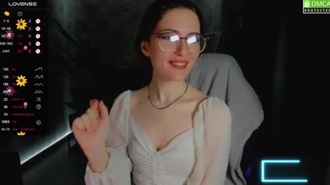 Snapshot of niki_cutes chatting on March 1, 1:22 am niki_cutes online show from March 1, 1:22 am