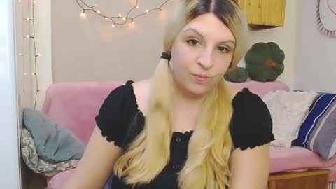 niki_leex online show from March 8, 11:25 am