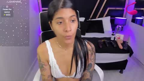 Niki online show from February 15, 7:28 pm