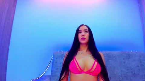 nikii_white online show from July 10, 5:30 am