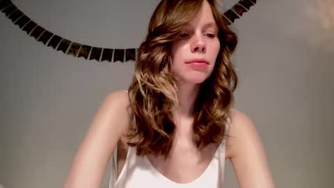 Snapshot of nikki_mi chatting on February 2, 10:13 am Nikki online show from February 2, 10:13 am