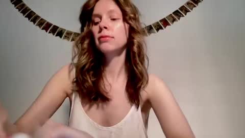 Snapshot of nikki_mi chatting on February 9, 10:09 am Nikki online show from February 9, 10:09 am
