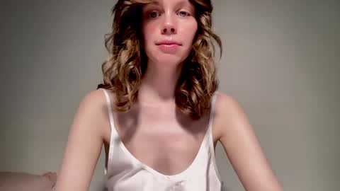 Snapshot of nikki_mi chatting on December 12, 10:13 am Nikki online show from December 12, 10:13 am