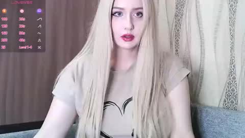 Nikki Roseana online show from December 19, 4:54 pm