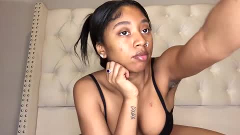 NikkiB online show from March 5, 3:08 am