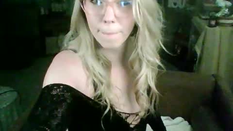 nikkib653466 online show from February 27, 11:15 pm