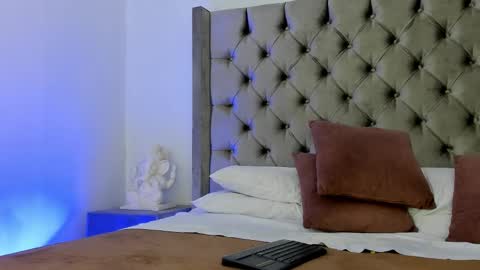 nikkibotero online show from November 26, 9:16 pm