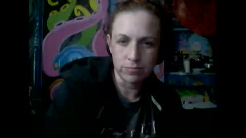 Snapshot of nikkietwotimes420 chatting on December 4, 1:36 am Nikkie online show from December 4, 1:36 am
