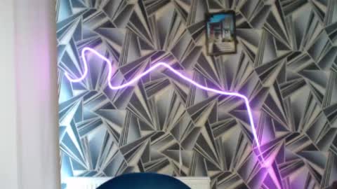 nikkikiss___ online show from May 16, 1:08 am