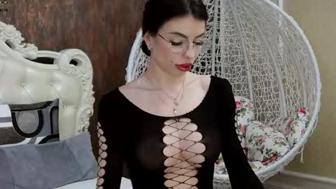 Nikky online show from February 21, 7:44 am