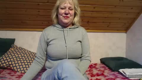 Snapshot of nikole111 chatting on February 21, 11:33 am Nikole1 online show from February 21, 11:33 am