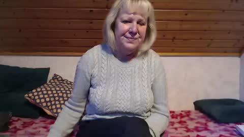 Snapshot of nikole111 chatting on February 10, 12:50 pm Nikole1 online show from February 10, 12:50 pm