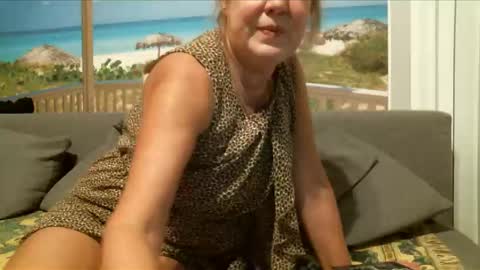 Nikole1 online show from November 18, 6:09 pm