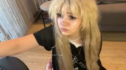 nikoli_naw online show from July 14, 2:11 pm