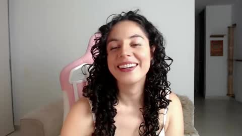 Snapshot of niky_blue chatting on February 1, 11:06 pm niky_blue online show from February 1, 11:06 pm
