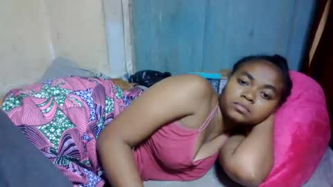 nilah online show from July 29, 8:53 pm