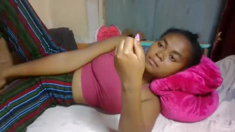 nilah online show from May 1, 9:18 pm