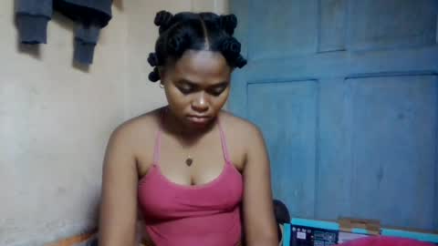 nilah online show from July 25, 8:32 am