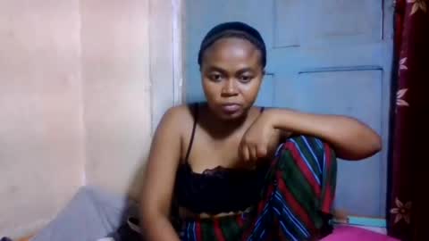nilah online show from July 4, 3:41 pm