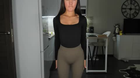 Bella online show from November 12, 11:47 pm