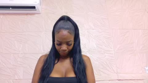 nina_bae_ online show from May 25, 8:30 pm