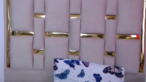 Nina Carther online show from November 15, 11:11 am