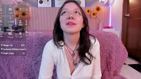 nina_ford_ online show from February 11, 4:14 am