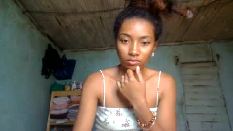 ninaeaa online show from July 22, 12:17 pm