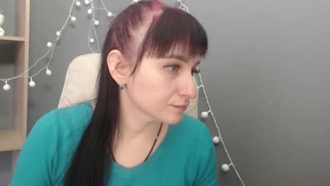 ninaflawlees online show from January 18, 12:56 pm