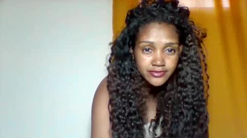 Snapshot of ninah_rise chatting on September 19, 12:48 pm ninah_rise online show from September 19, 12:48 pm