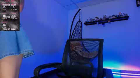 ninamonroee online show from July 20, 9:48 pm