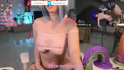 Nina online show from September 18, 6:50 pm