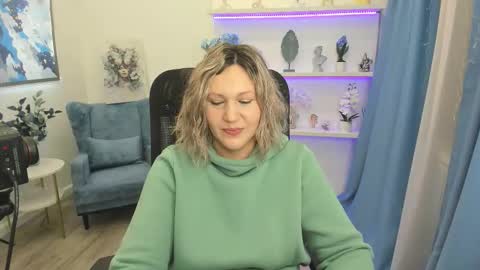 ninastarle online show from January 11, 11:59 am