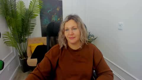 ninastarle online show from January 12, 12:10 pm