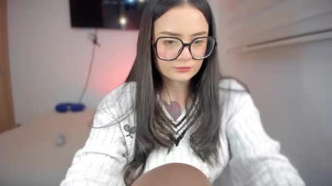 ninavolkov online show from March 3, 11:44 pm