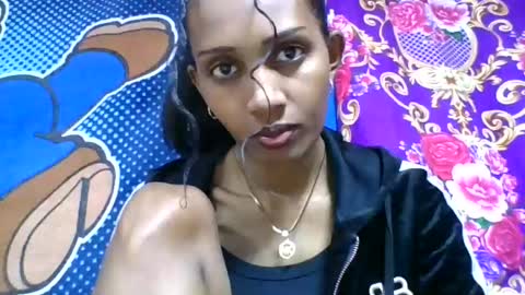 ninie246746 online show from July 23, 6:10 am
