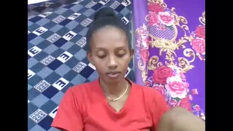 ninie246746 online show from April 29, 5:32 am