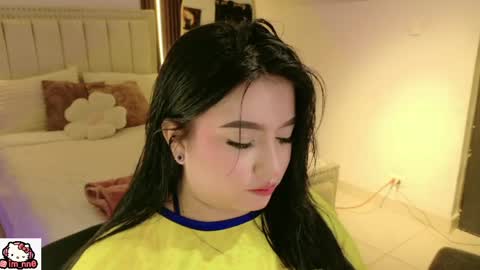 Nina online show from June 7, 1:29 pm