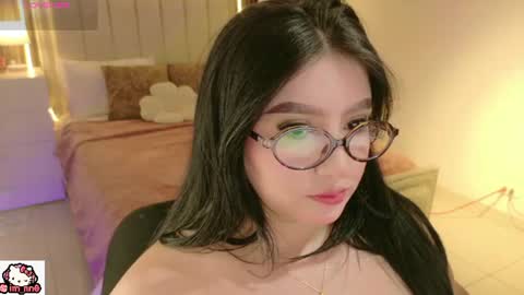 Nina online show from June 23, 1:31 pm
