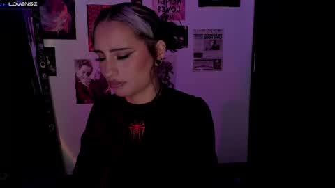 Nixxie  online show from June 27, 5:30 am