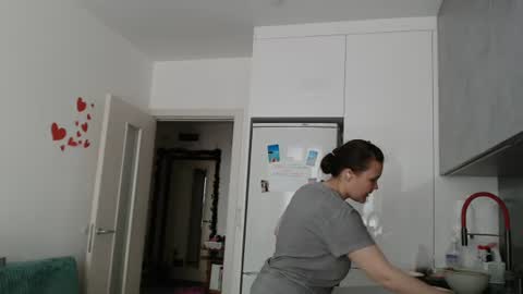 nodarell online show from June 18, 8:59 am