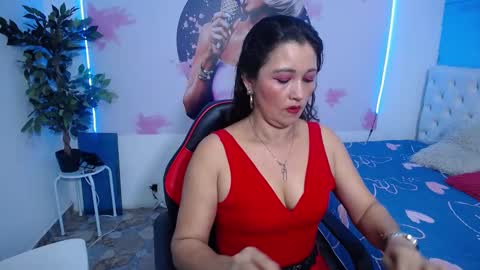 noelia_milfs online show from October 7, 5:39 pm