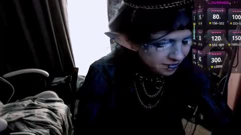 Elly online show from October 4, 10:14 pm