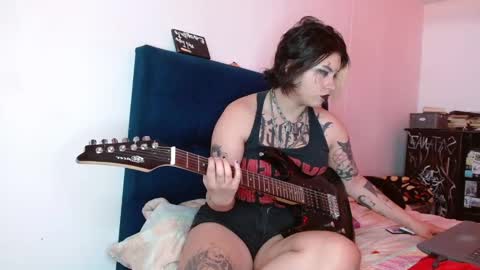 Snapshot of noise_anny chatting on January 11, 5:51 pm anny online show from January 11, 5:51 pm