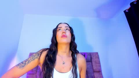 Nora Da Silva online show from June 15, 6:19 pm