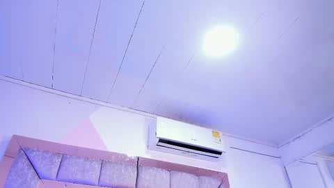 Nora  online show from January 10, 7:40 pm