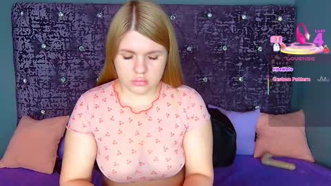 Nora online show from November 11, 1:34 am